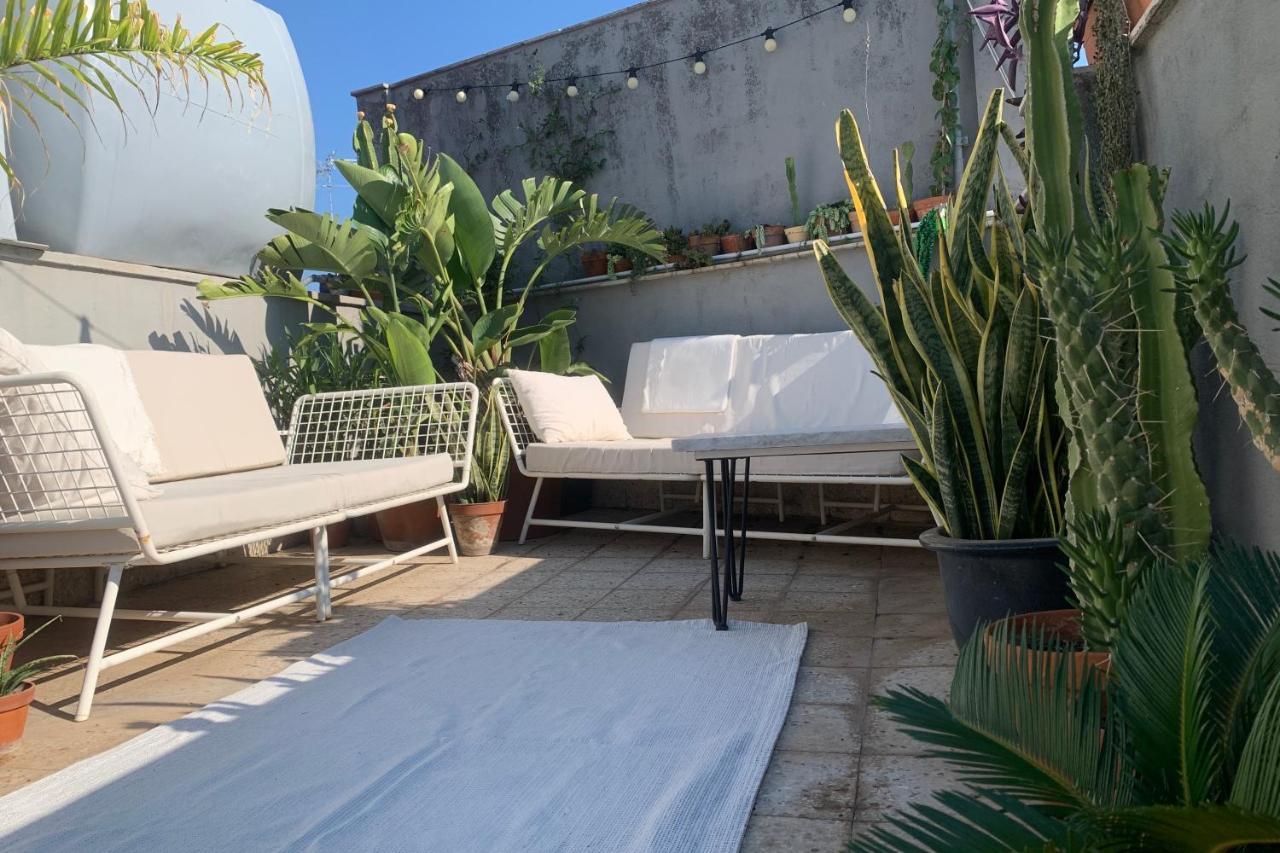 קטאניה Homestay Rooftop מראה חיצוני תמונה