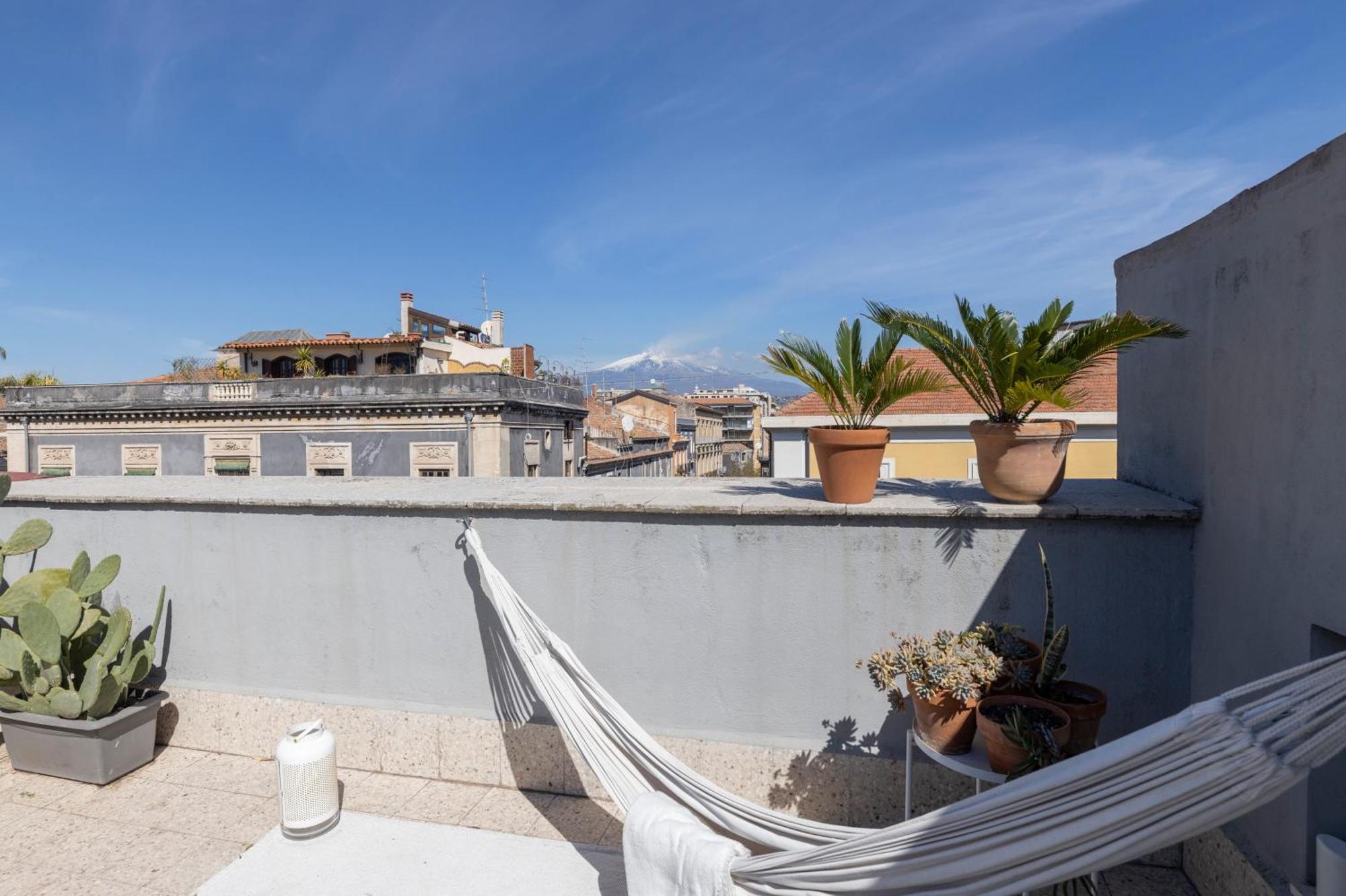 קטאניה Homestay Rooftop מראה חיצוני תמונה